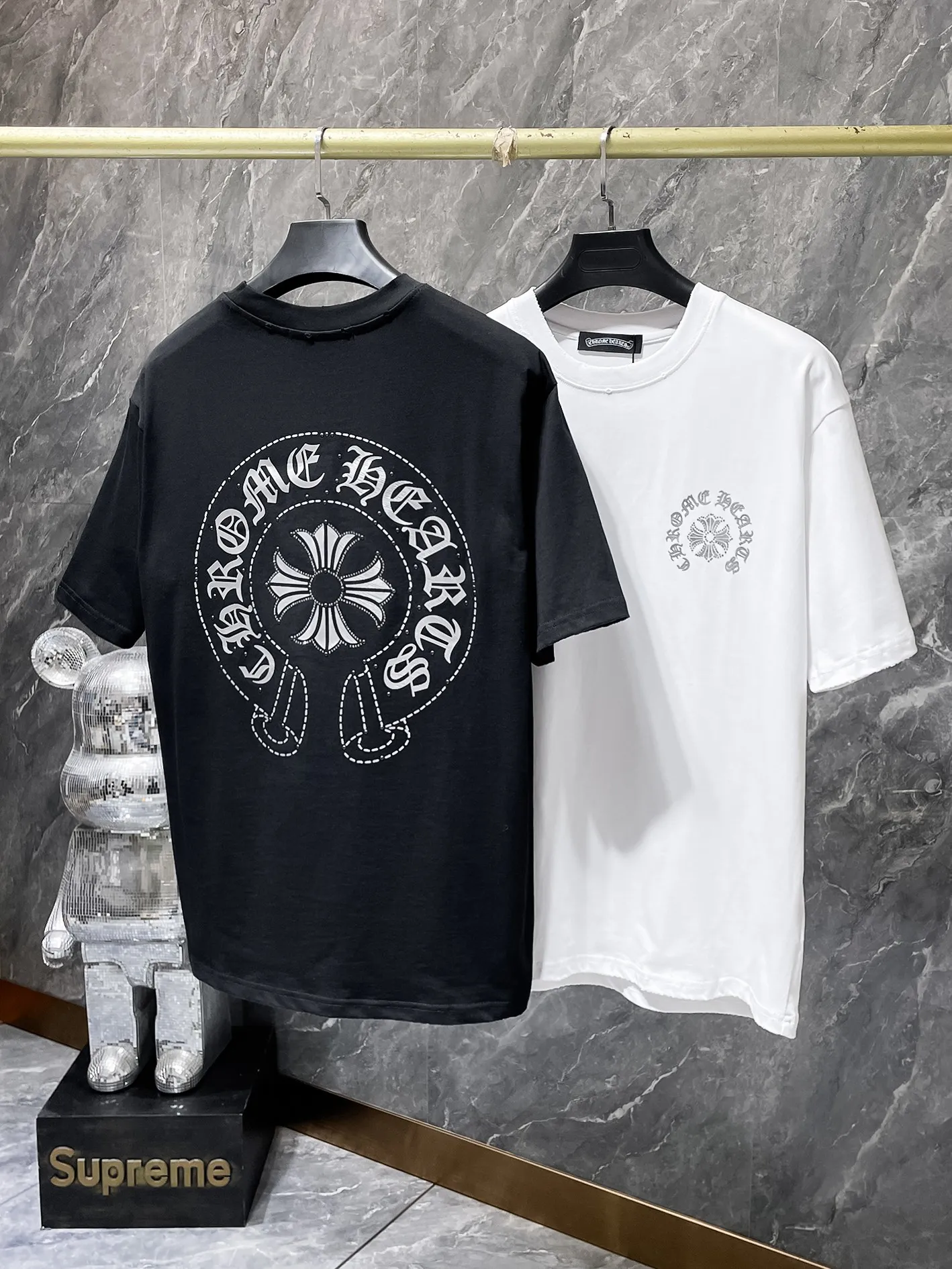 P170 New for summer Chrome Hearts 25ss Engraved film hot diamond version High gram weight environmentally friendly high-quality top fabric 280g Heavy hot diamond horseshoe Sanskrit letter cross short sleeves counter synchronization 1:1 replica version Recommended color: black white Size: S, M, L, XL
